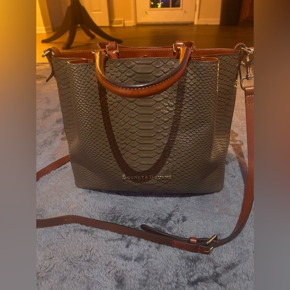 Dooney & Bourke - Picture 10 of 12